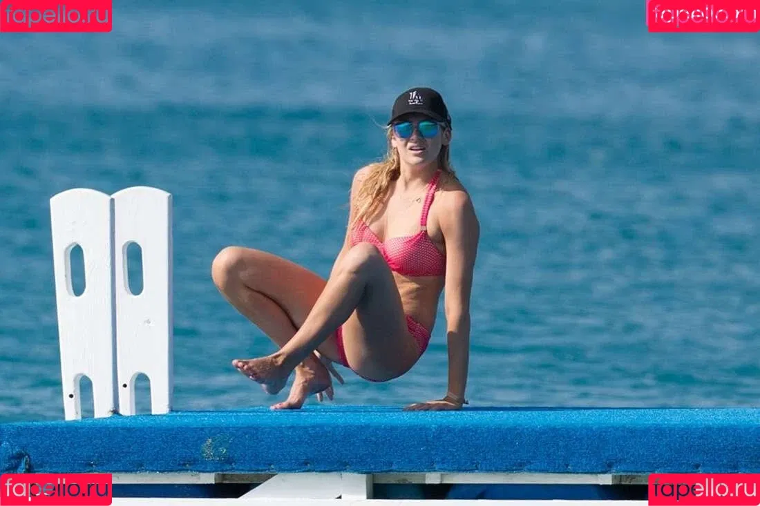 Stephanie Pratt Onlyfans Photo Gallery 