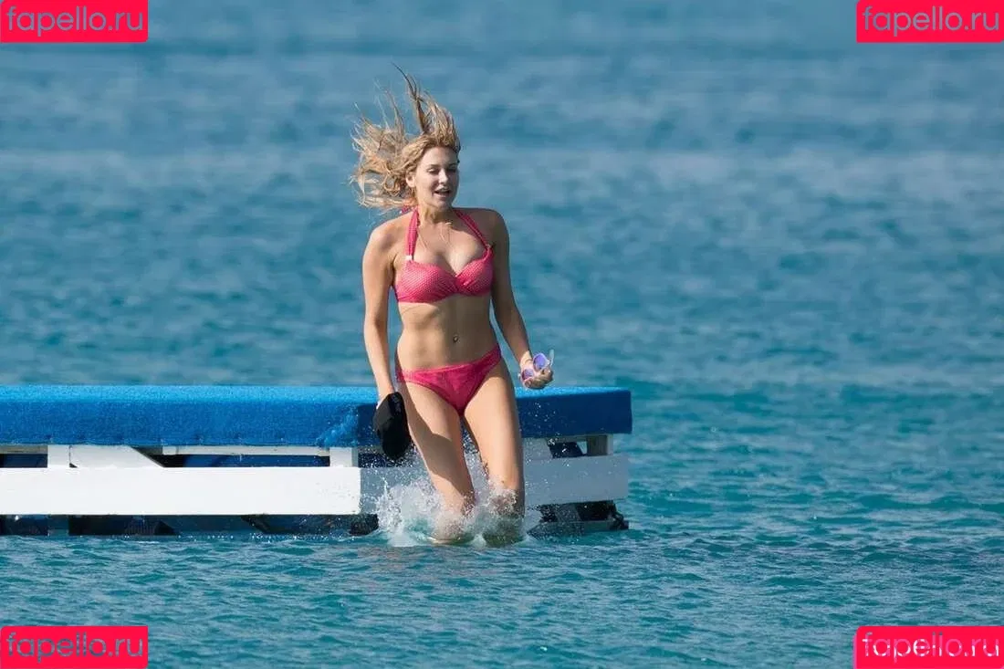 Stephanie Pratt Onlyfans Photo Gallery 