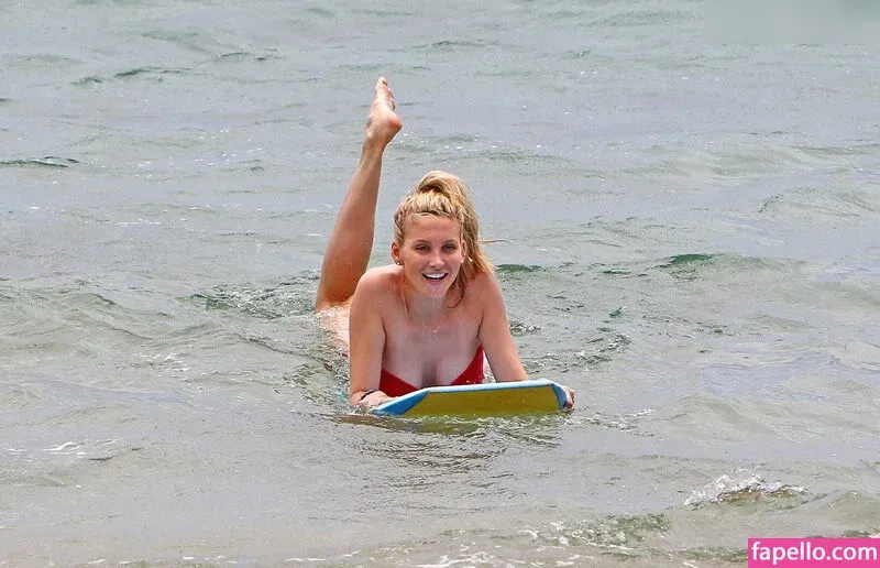 Stephanie Pratt Onlyfans Photo Gallery 