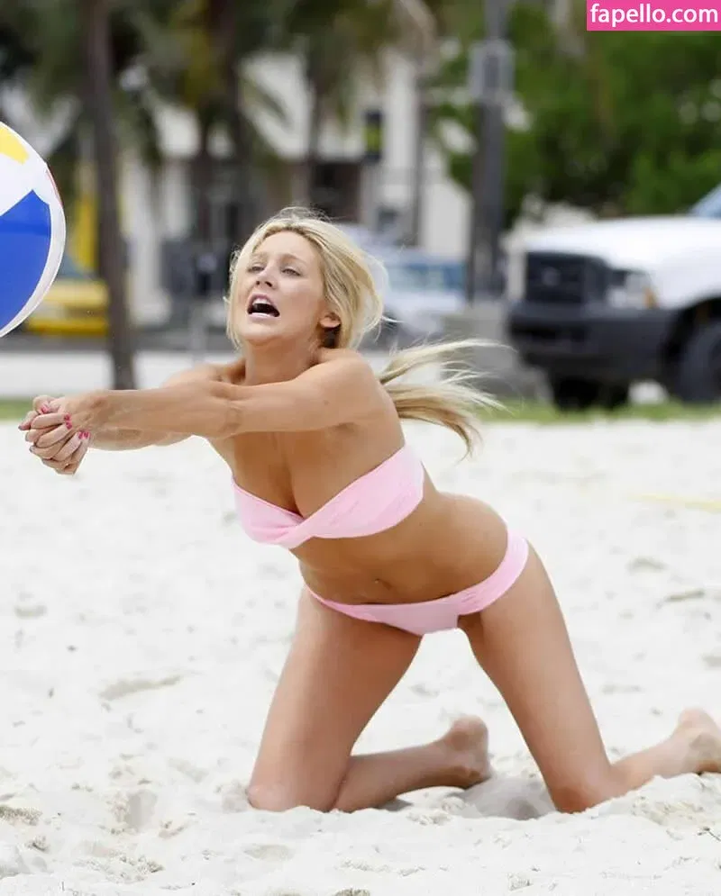 Stephanie Pratt Onlyfans Photo Gallery 