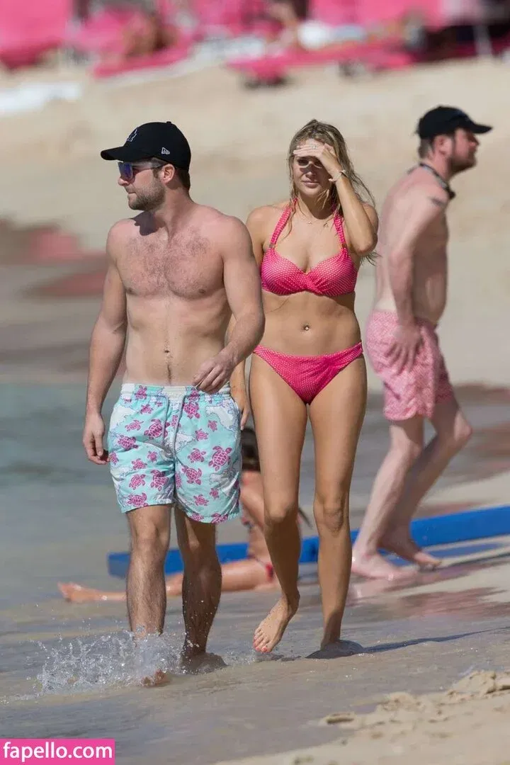 Stephanie Pratt Onlyfans Photo Gallery 