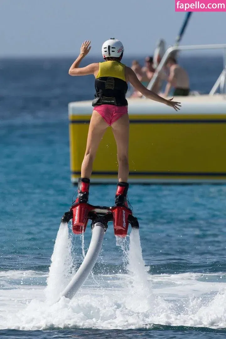 Stephanie Pratt Onlyfans Photo Gallery 