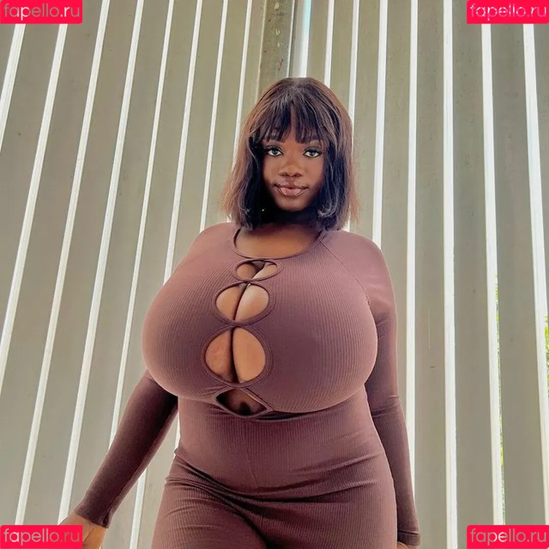 Chanel La Croix Onlyfans Photo Gallery 