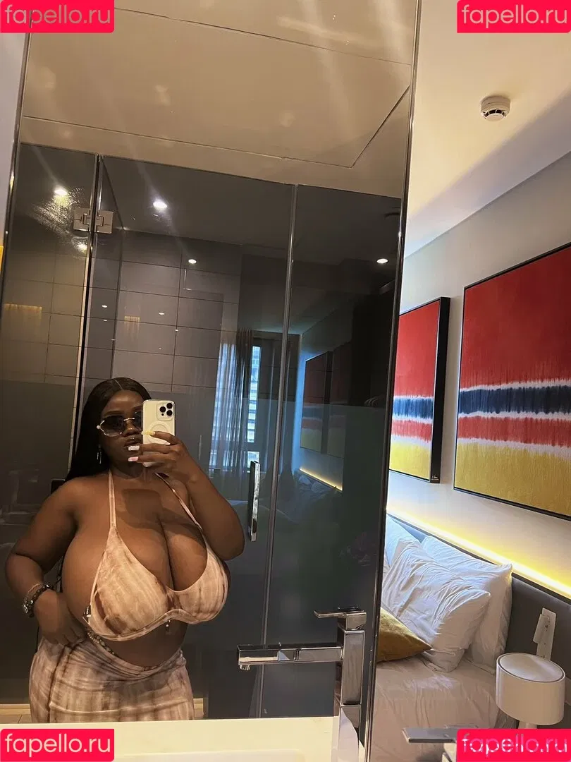 Chanel La Croix Onlyfans Photo Gallery 