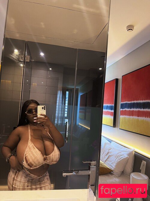 Chanel La Croix Nude Onlyfans Photo 21