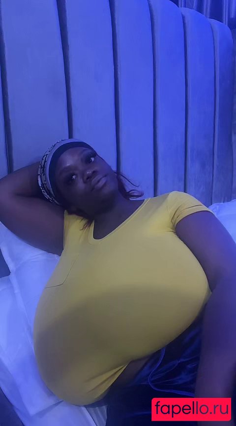 Chanel La Croix Nude Onlyfans Photo 6