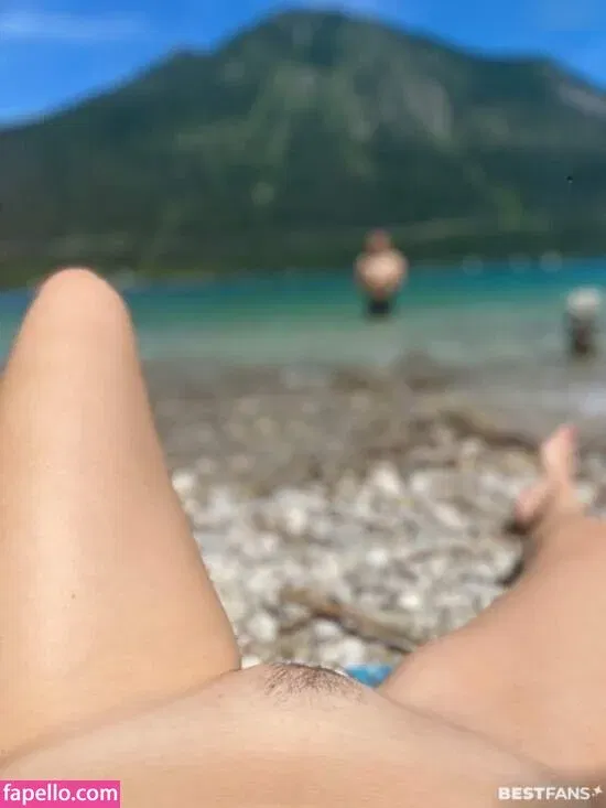 diewillnurwein Onlyfans Photo Gallery 