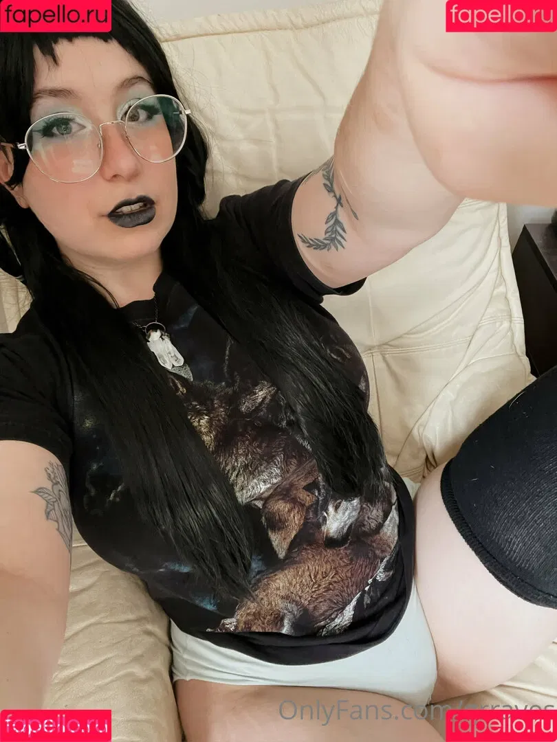 grraves Onlyfans Photo Gallery 