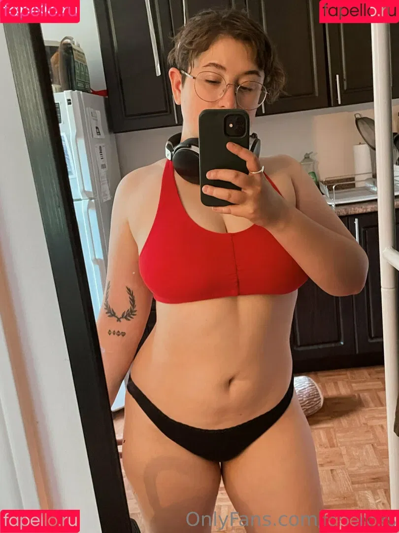 grraves Onlyfans Photo Gallery 