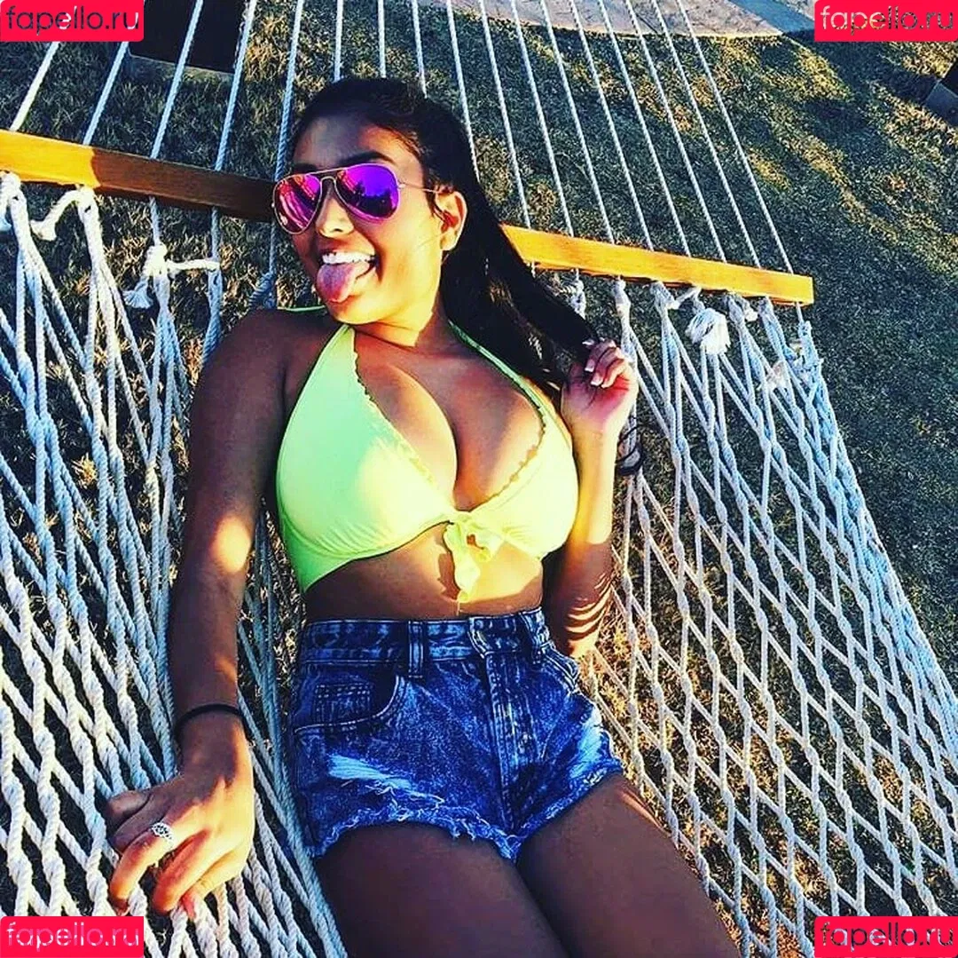 Zia Natasha Lehman Onlyfans Photo Gallery 
