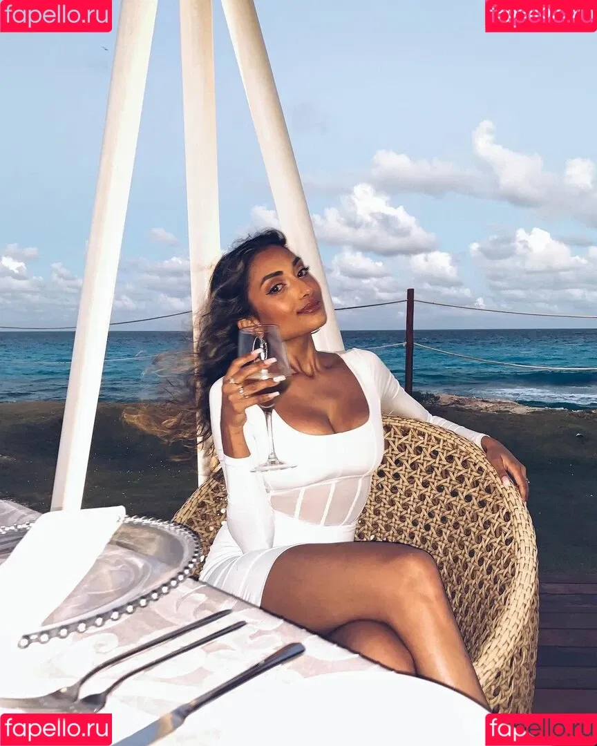 Zia Natasha Lehman Onlyfans Photo Gallery 
