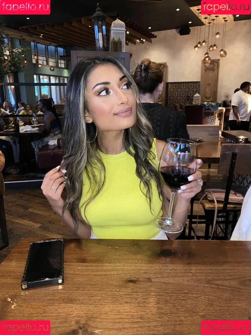 Zia Natasha Lehman Onlyfans Photo Gallery 