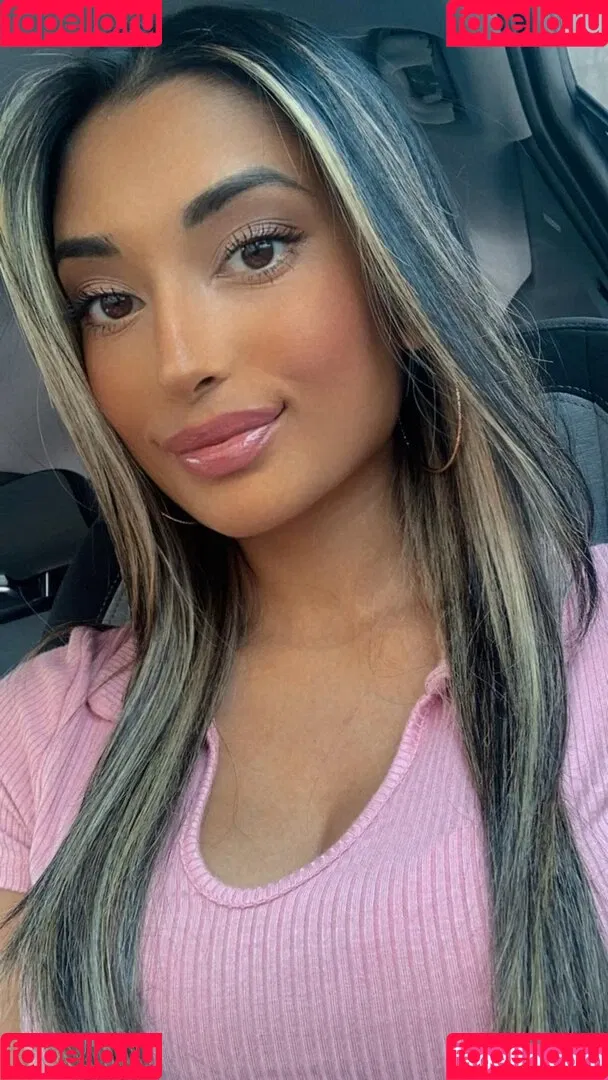 Zia Natasha Lehman Onlyfans Photo Gallery 