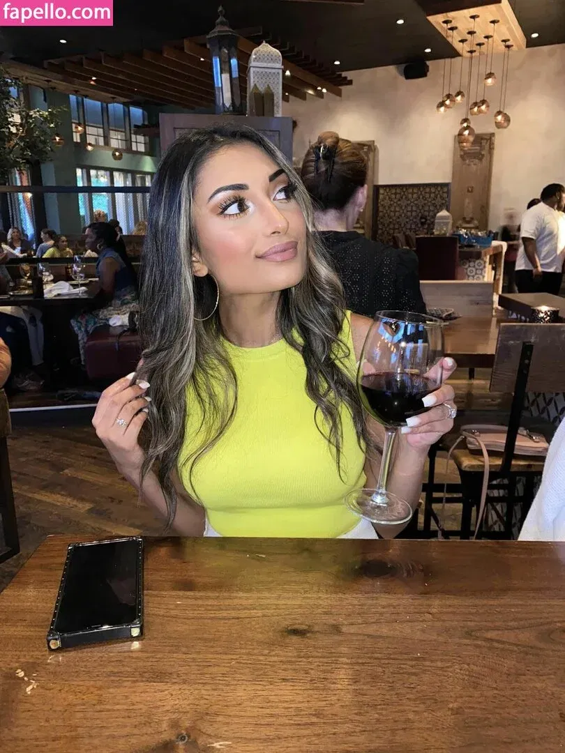 Zia Natasha Lehman Onlyfans Photo Gallery 