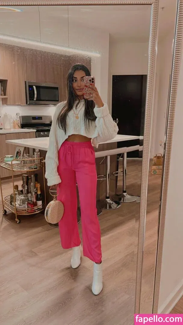 Zia Natasha Lehman Onlyfans Photo Gallery 