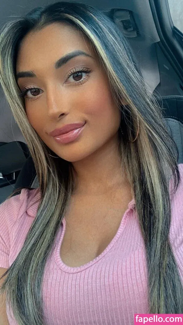 Zia Natasha Lehman Onlyfans Photo Gallery 