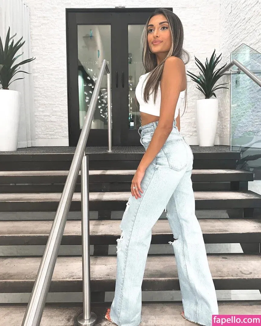 Zia Natasha Lehman Onlyfans Photo Gallery 