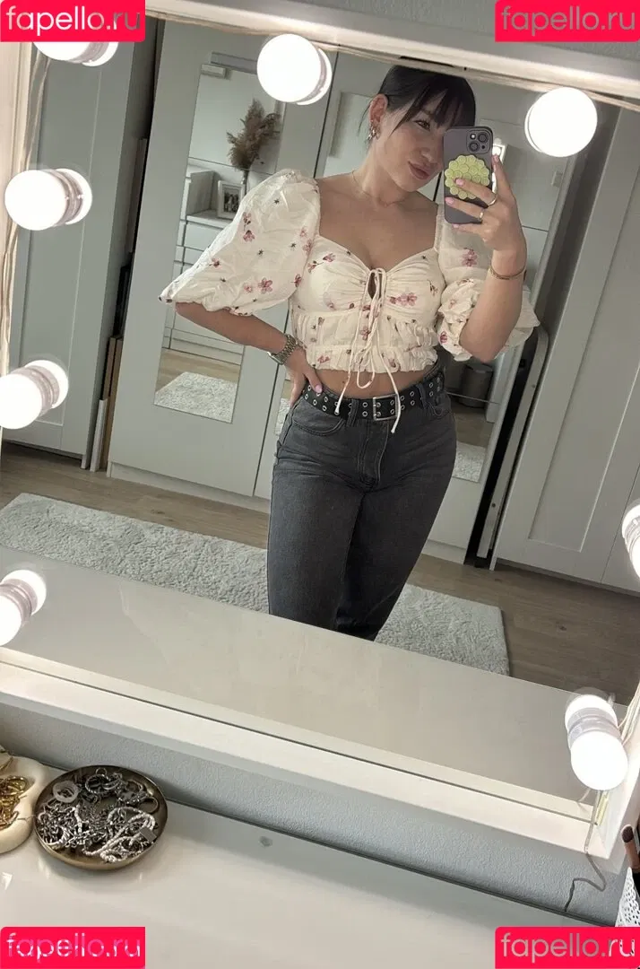 Denise_ktk Onlyfans Photo Gallery 