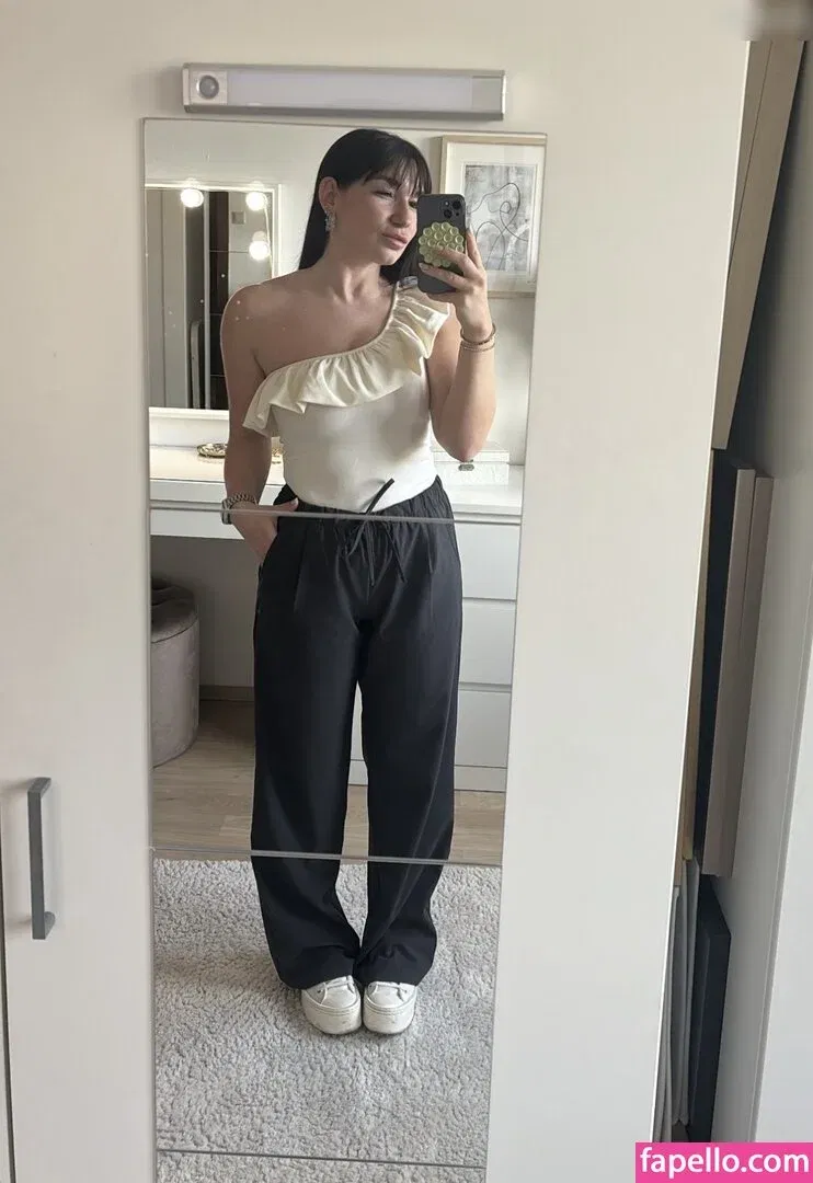 Denise_ktk Onlyfans Photo Gallery 