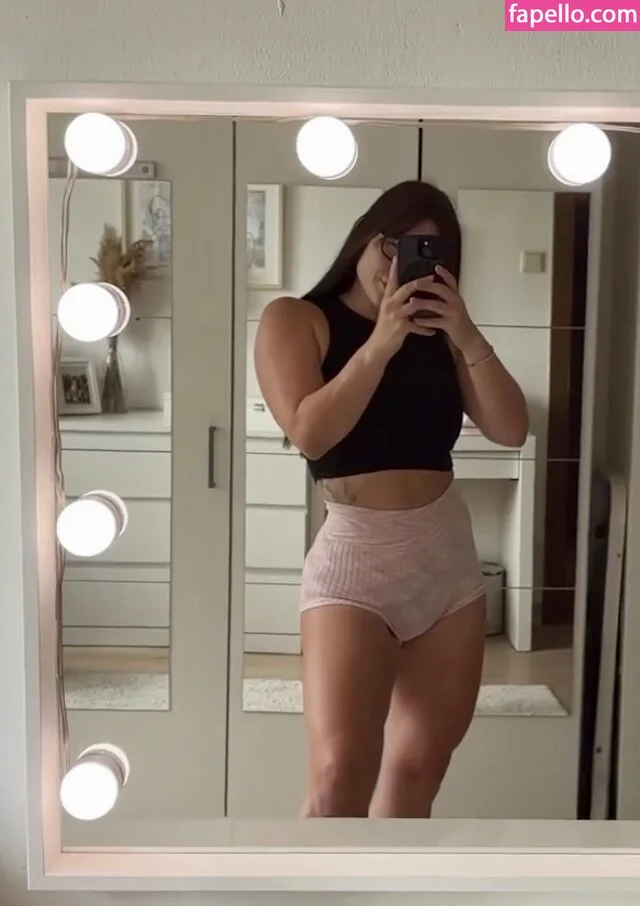 Denise_ktk Onlyfans Photo Gallery 