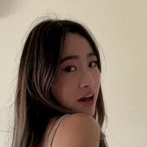 Chloe Zhu Onlyfans Photo Gallery 