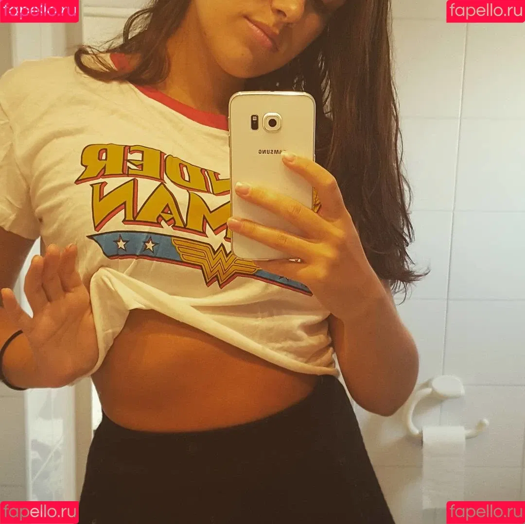 yabbe Onlyfans Photo Gallery 