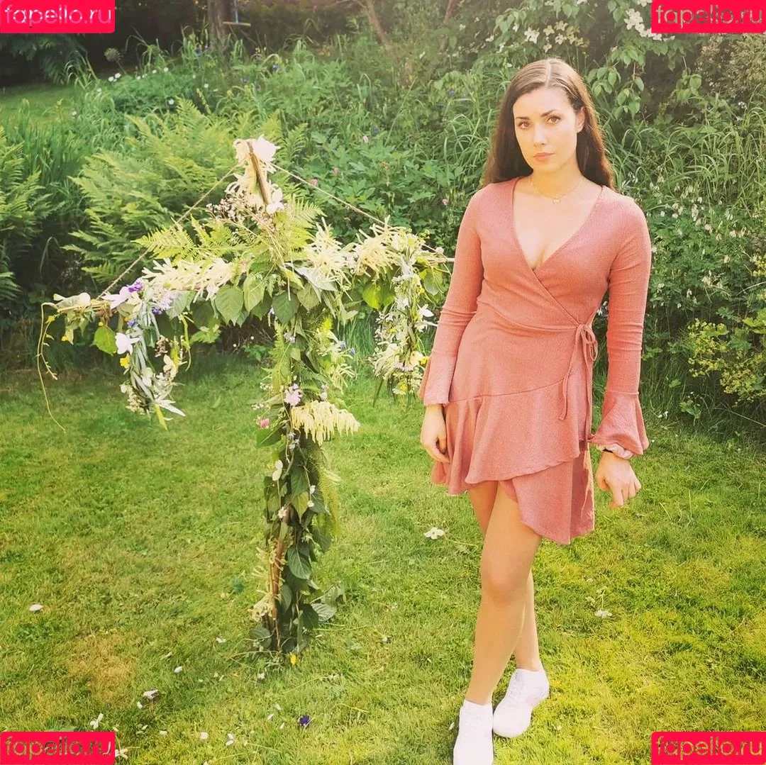 yabbe Onlyfans Photo Gallery 