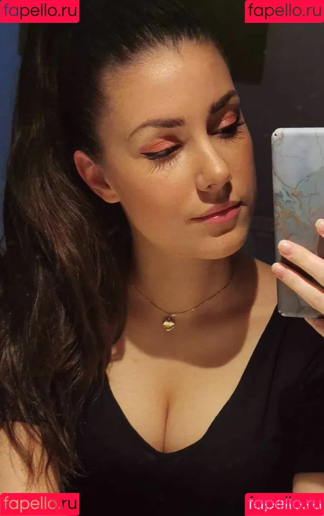 yabbe Onlyfans Photo Gallery 