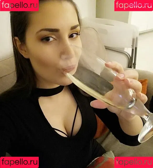 yabbe Onlyfans Photo Gallery 