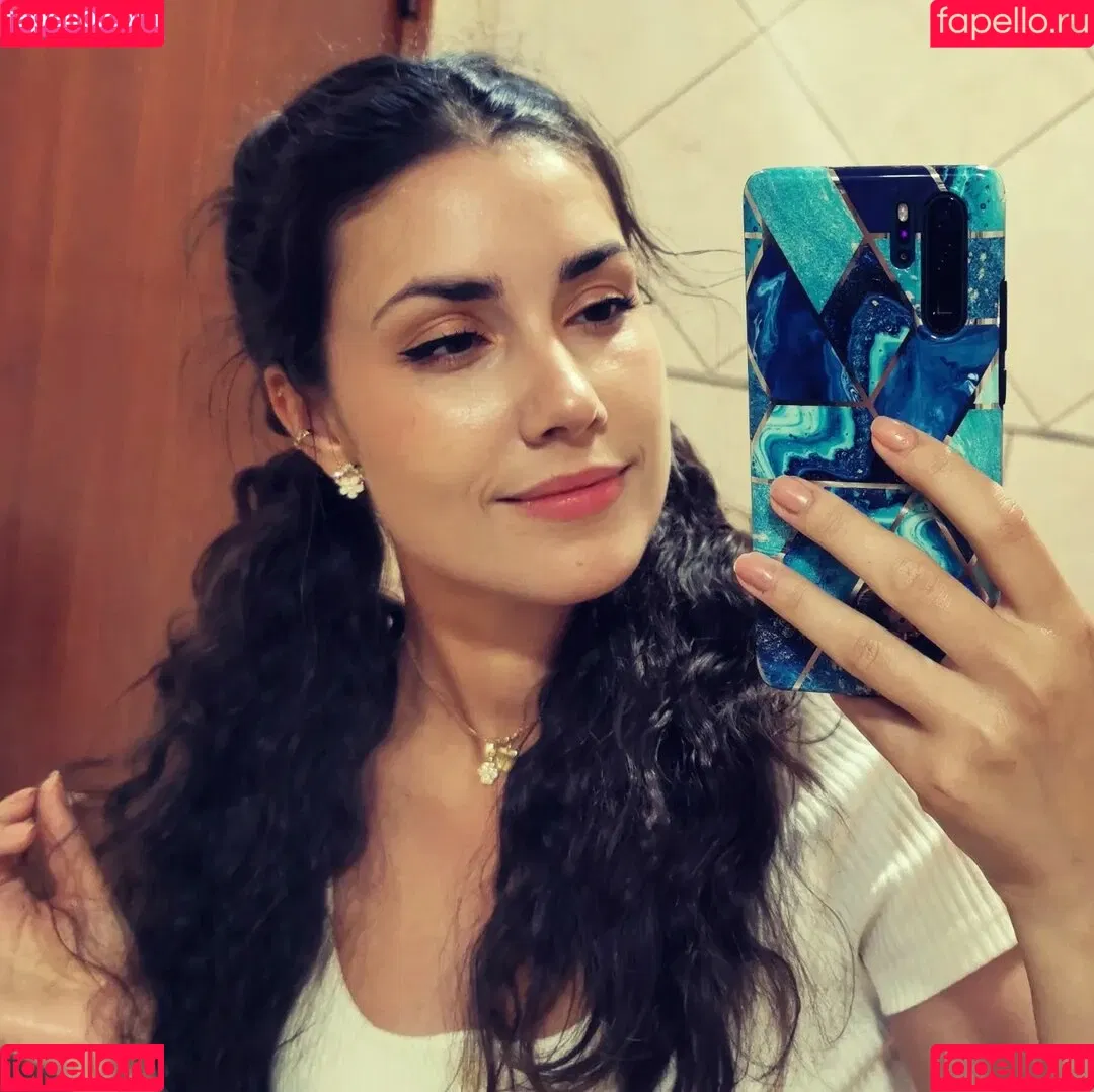 yabbe Onlyfans Photo Gallery 