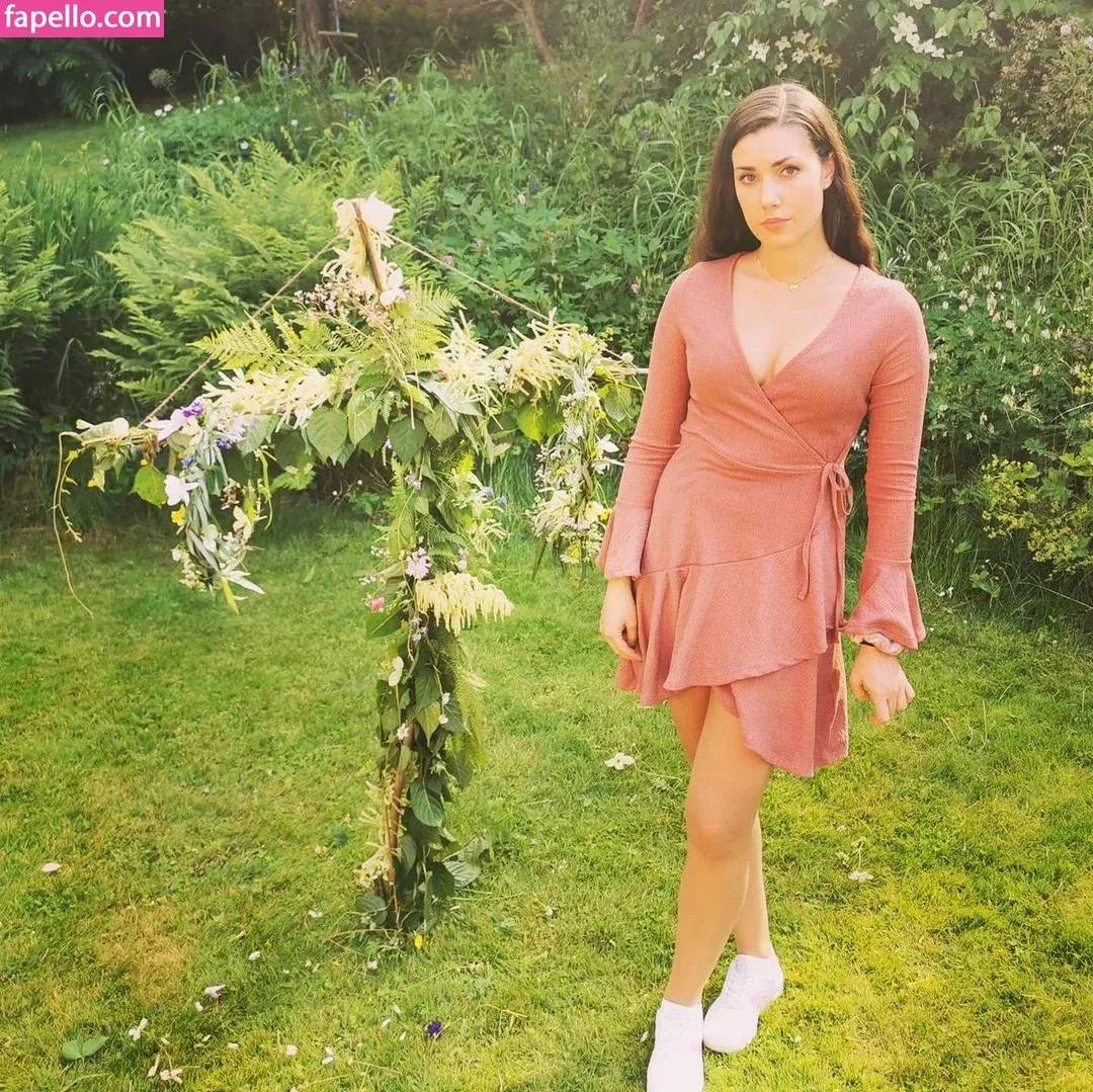 yabbe Onlyfans Photo Gallery 