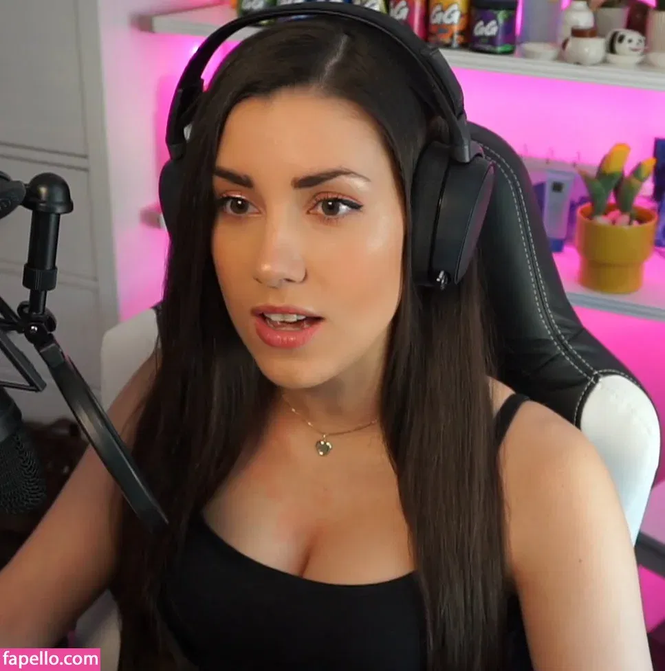 yabbe Onlyfans Photo Gallery 