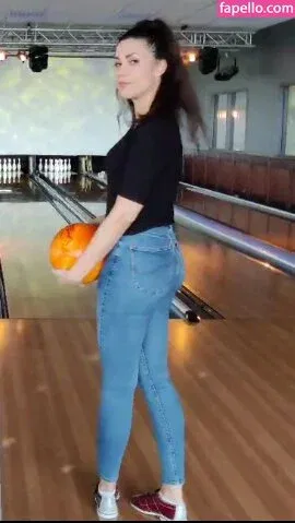 yabbe Onlyfans Photo Gallery 