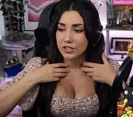 yabbe Onlyfans Photo Gallery 