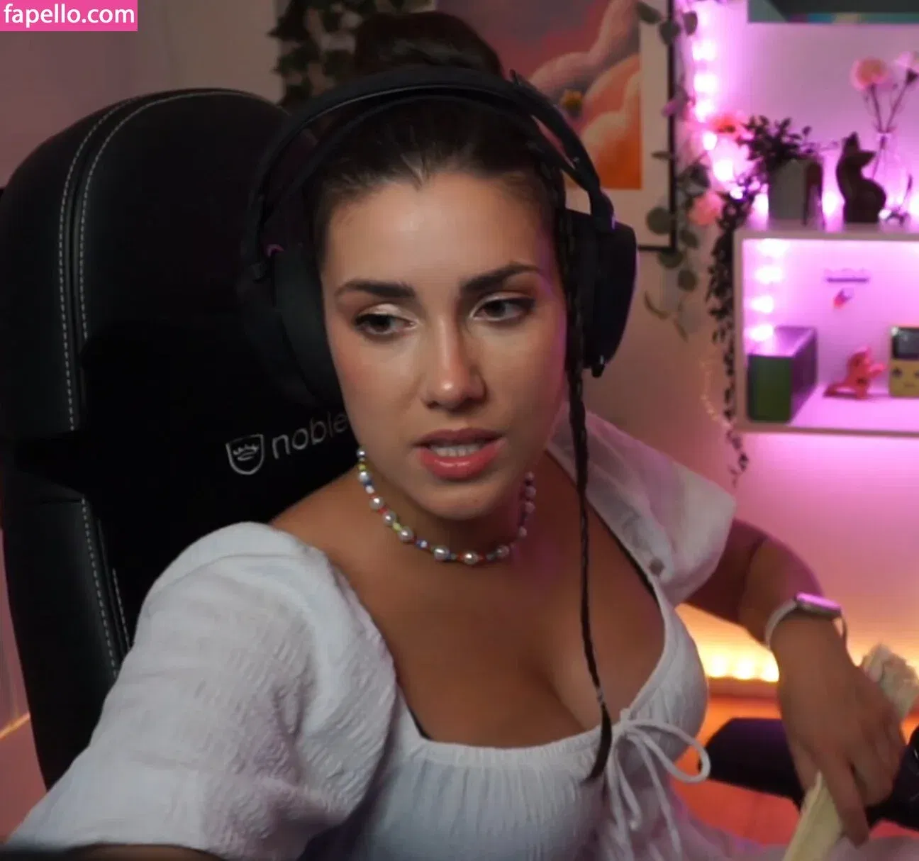 yabbe Onlyfans Photo Gallery 