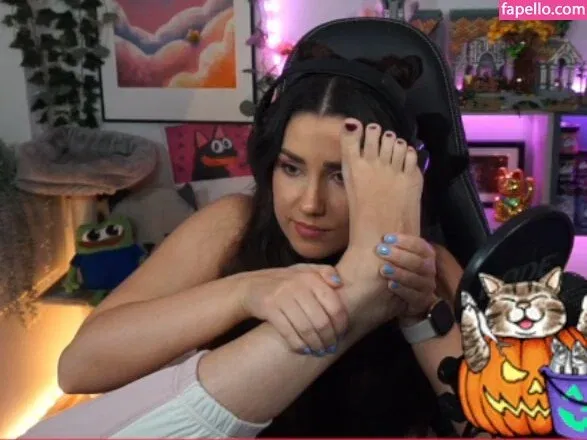 yabbe Onlyfans Photo Gallery 