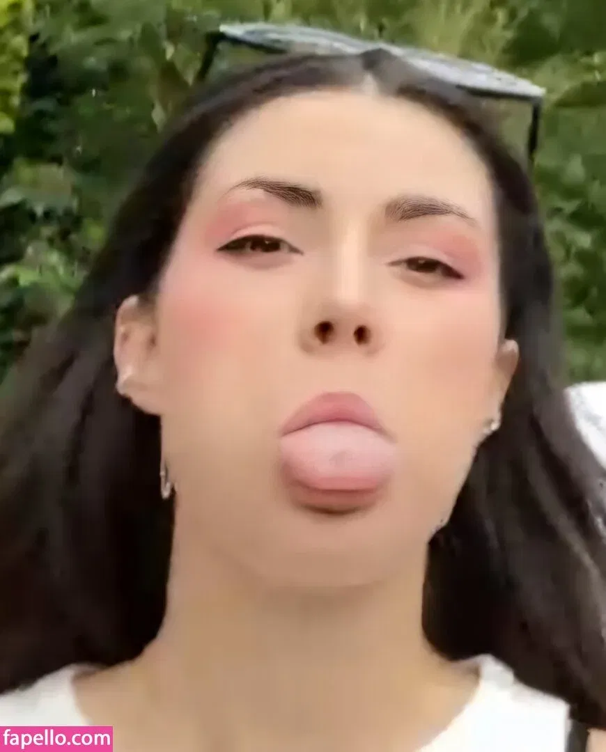 yabbe Onlyfans Photo Gallery 