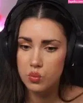 yabbe Onlyfans Photo Gallery 