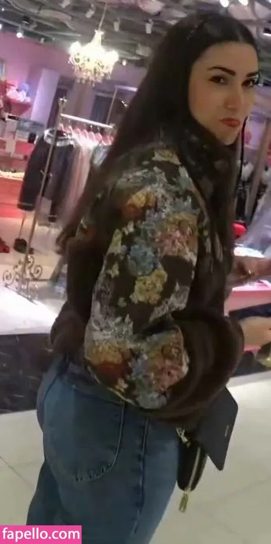 yabbe Onlyfans Photo Gallery 