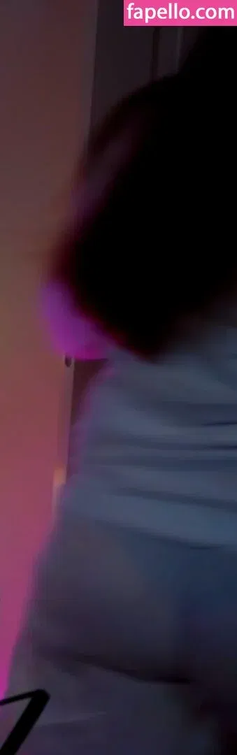 yabbe Onlyfans Photo Gallery 