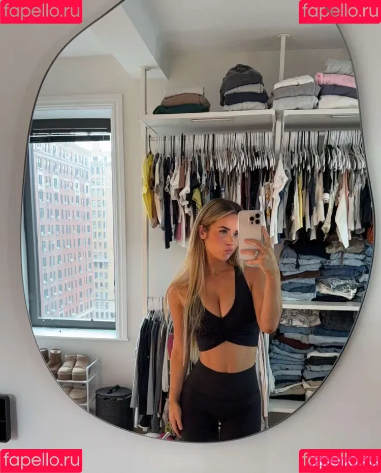 Emily Elizab3th Onlyfans Photo Gallery 
