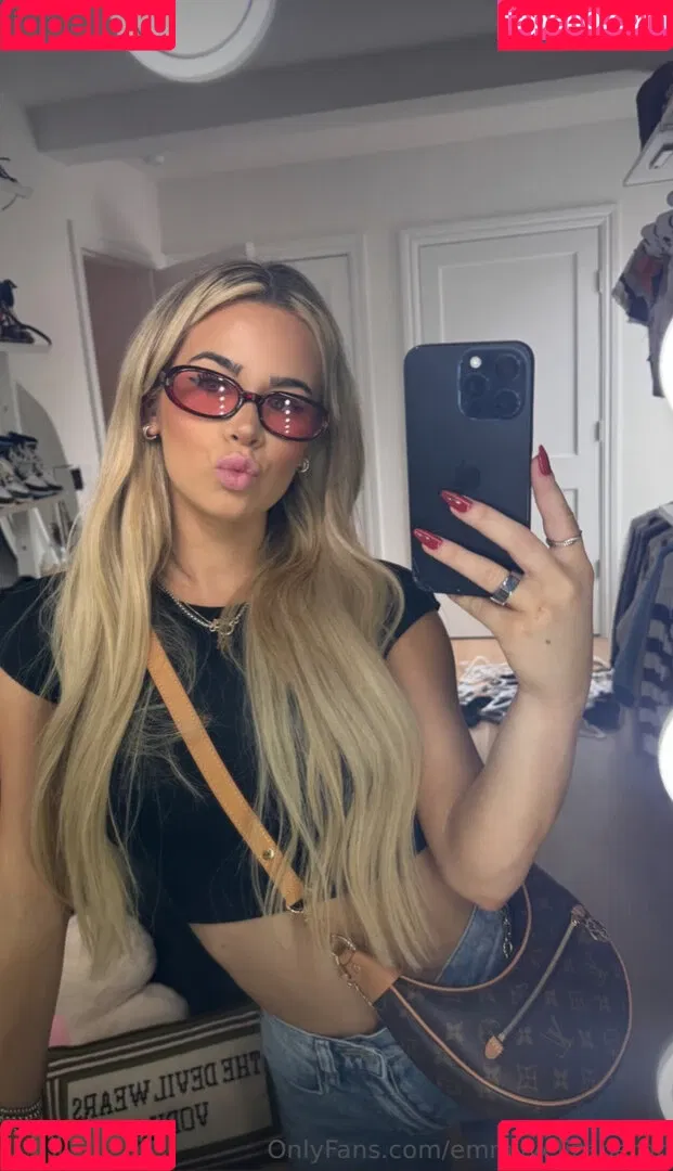 Emily Elizab3th Onlyfans Photo Gallery 