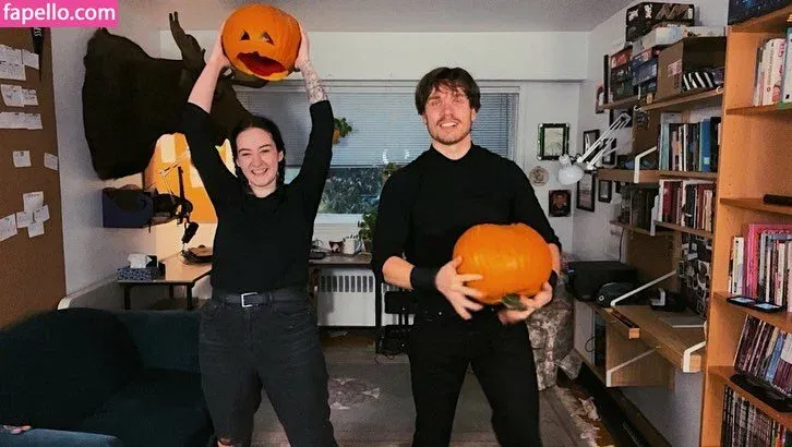 lennlenno Onlyfans Photo Gallery 