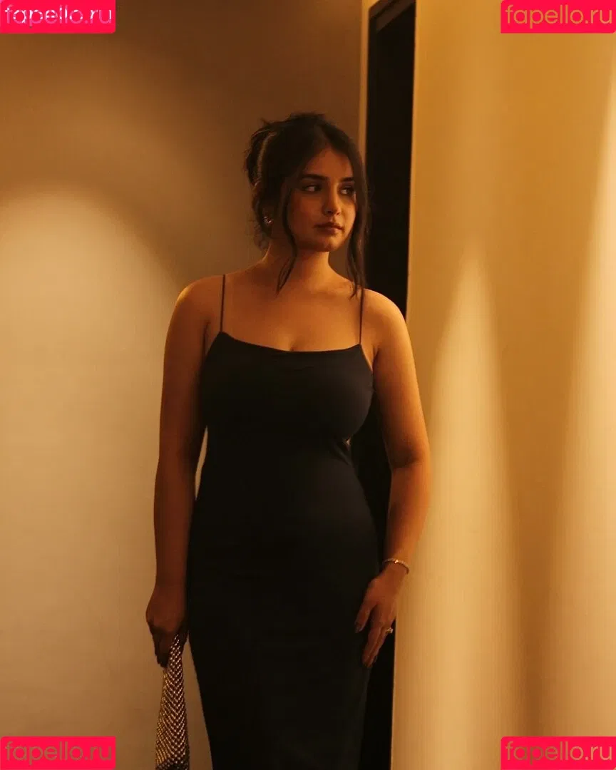 Aarushi Abrol Onlyfans Photo Gallery 