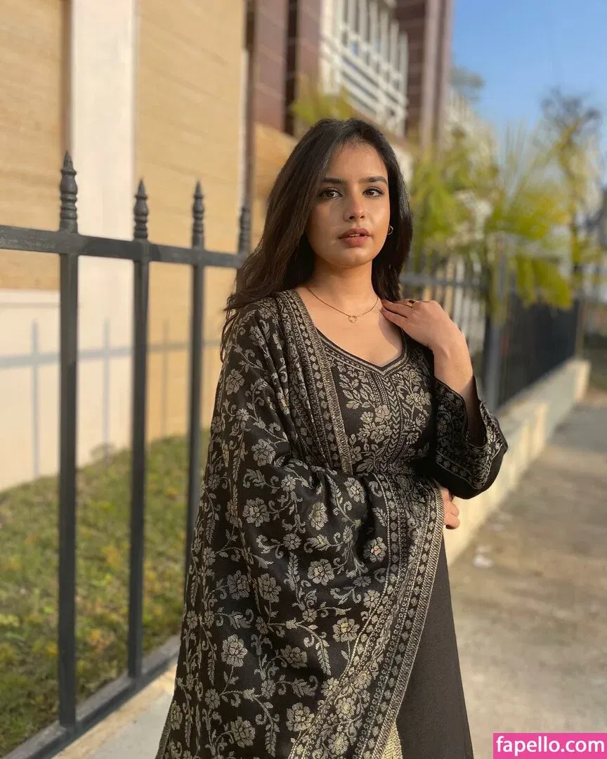 Aarushi Abrol Onlyfans Photo Gallery 