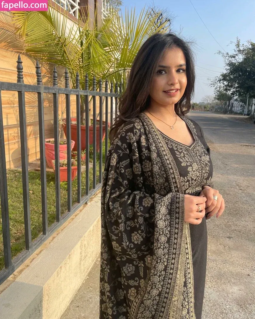 Aarushi Abrol Onlyfans Photo Gallery 