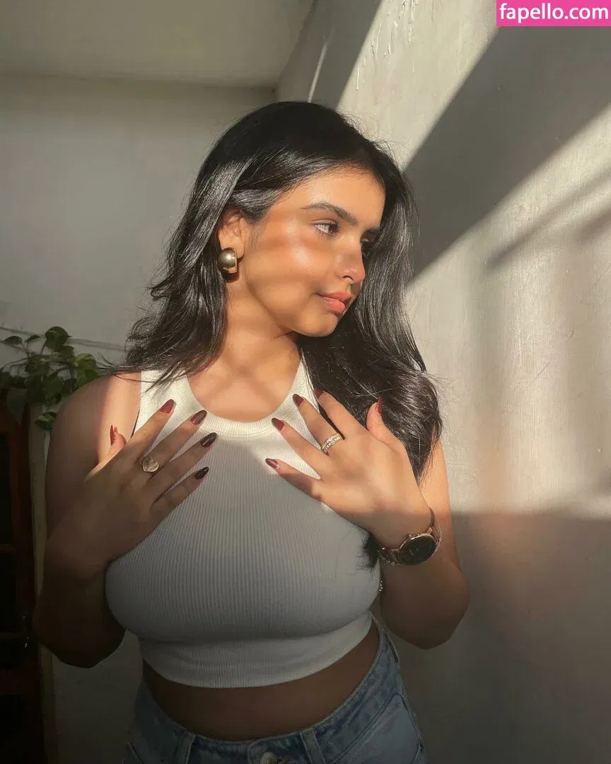 Aarushi Abrol Onlyfans Photo Gallery 