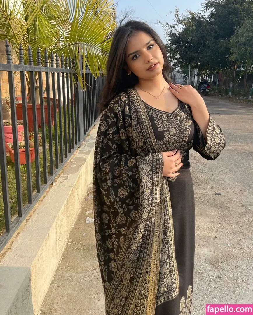 Aarushi Abrol Onlyfans Photo Gallery 