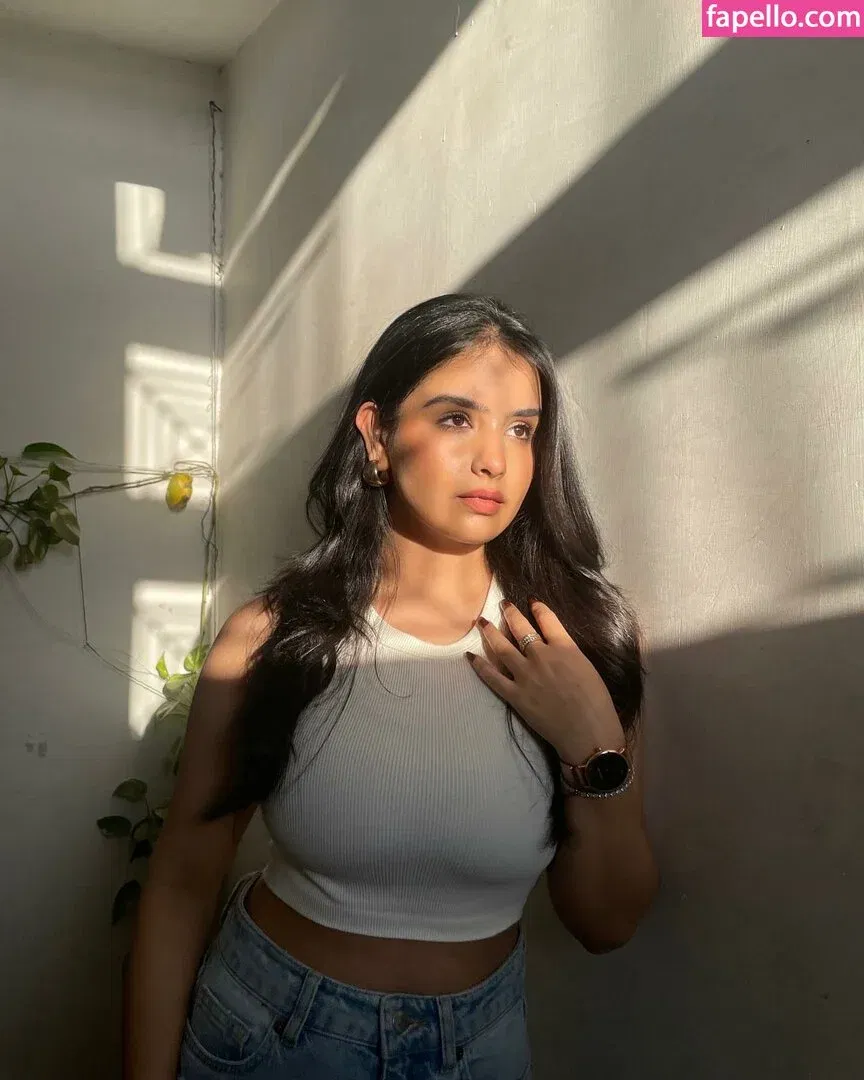 Aarushi Abrol Onlyfans Photo Gallery 