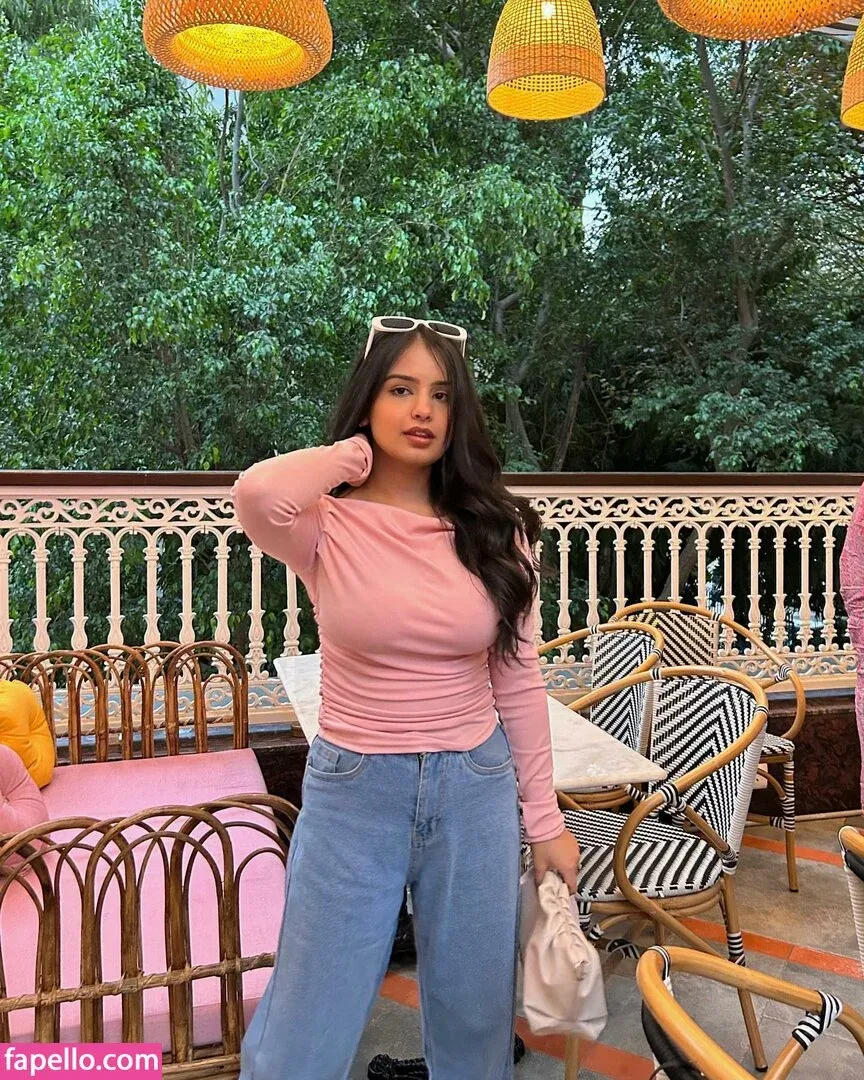 Aarushi Abrol Onlyfans Photo Gallery 